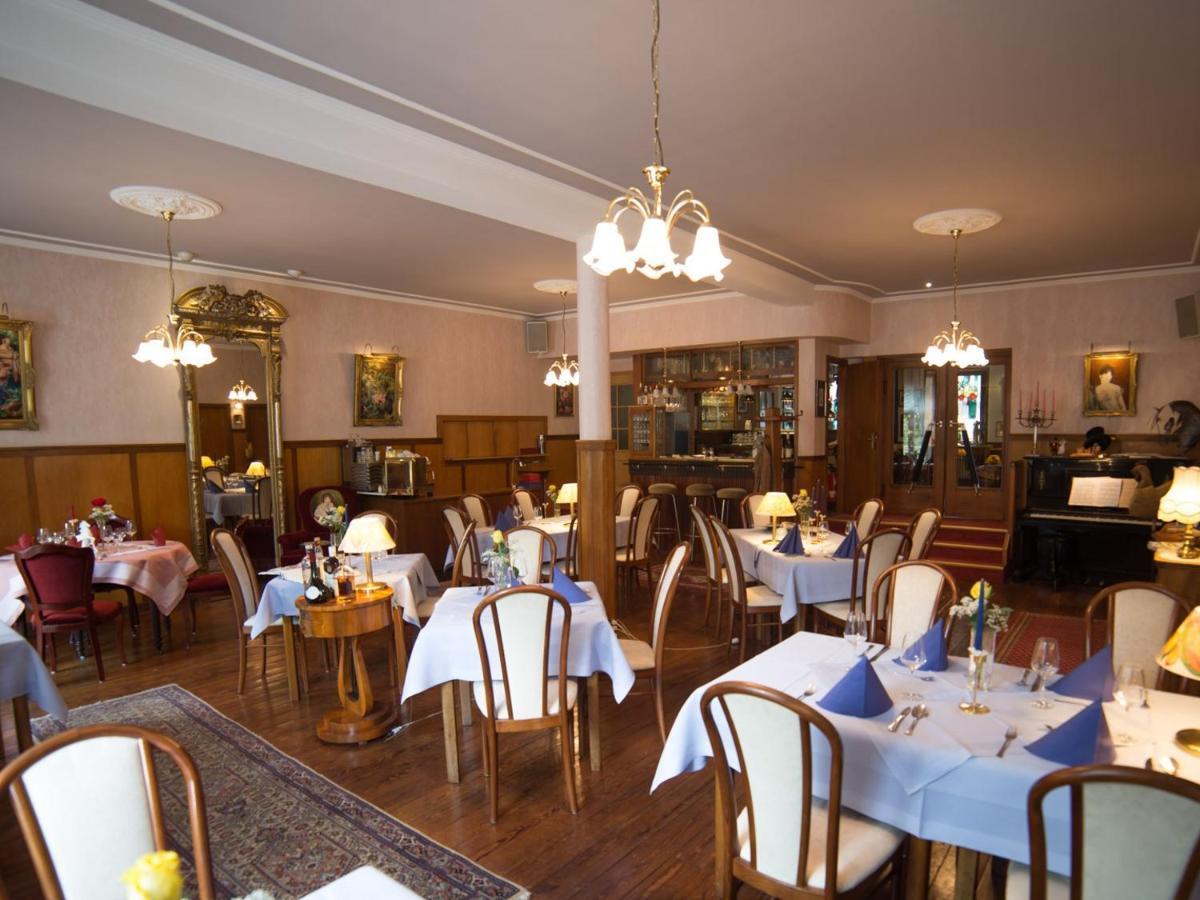 Hotel Zur Post - Burg An Der Mosel Екстериор снимка