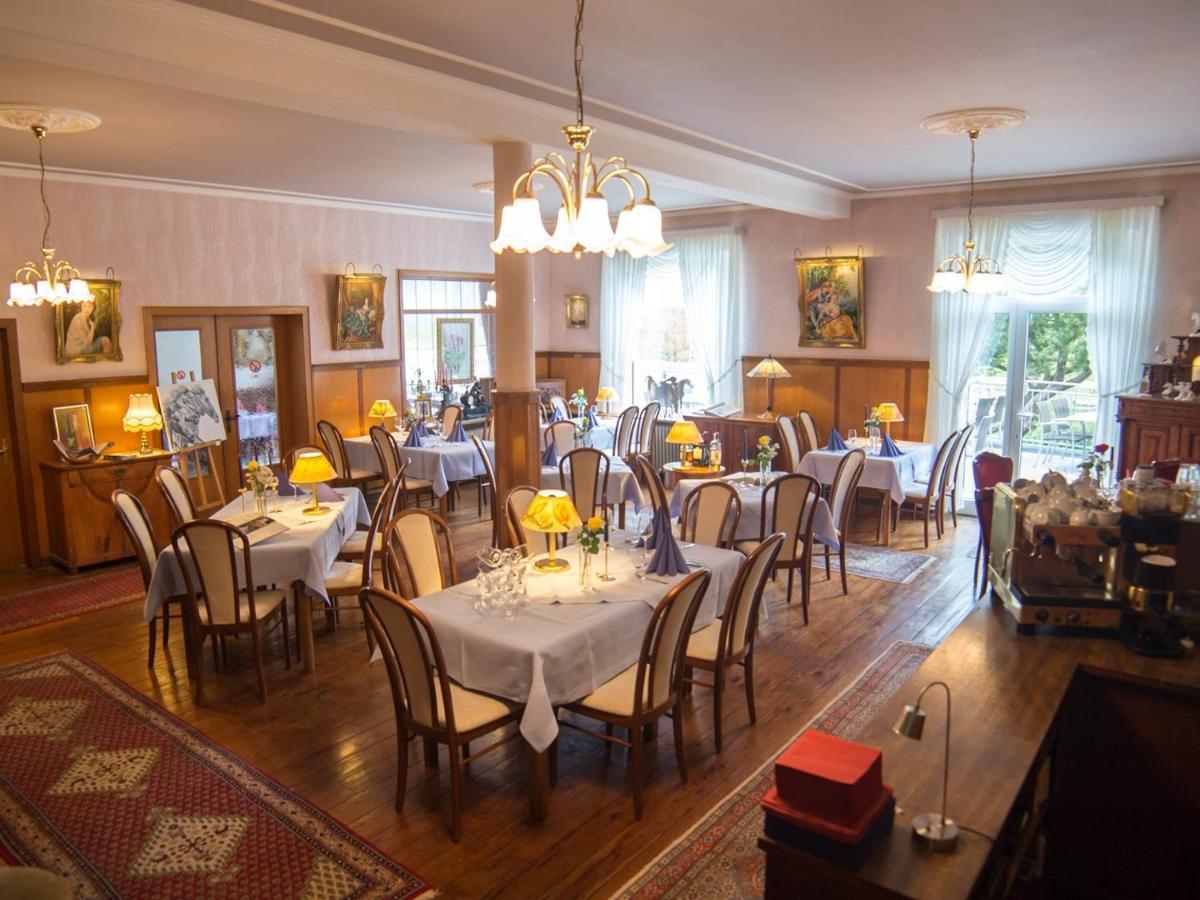 Hotel Zur Post - Burg An Der Mosel Екстериор снимка