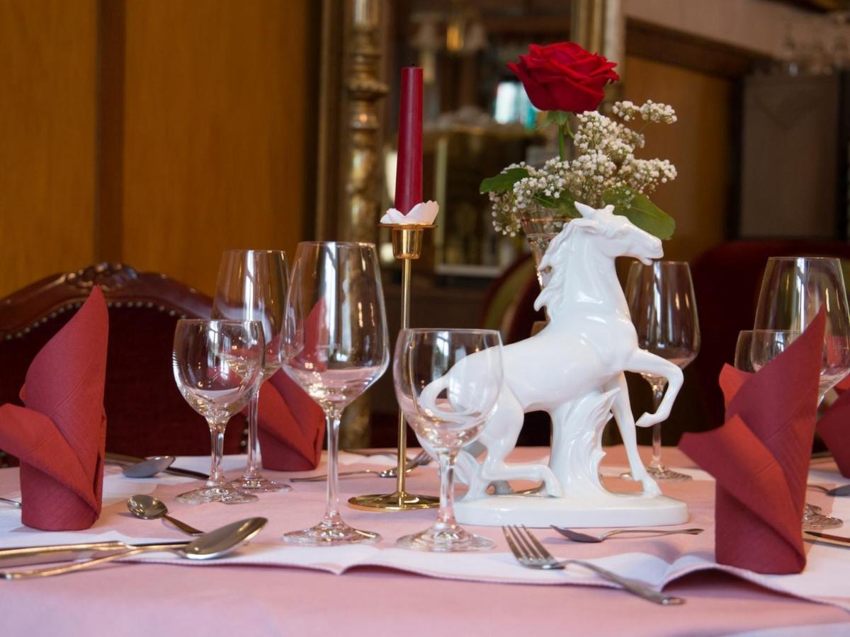 Hotel Zur Post - Burg An Der Mosel Екстериор снимка