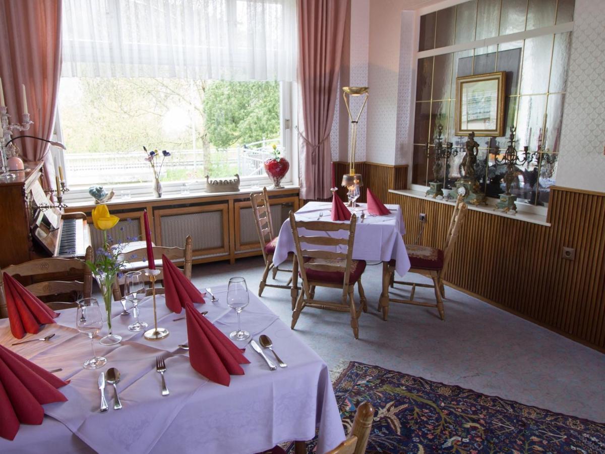 Hotel Zur Post - Burg An Der Mosel Екстериор снимка