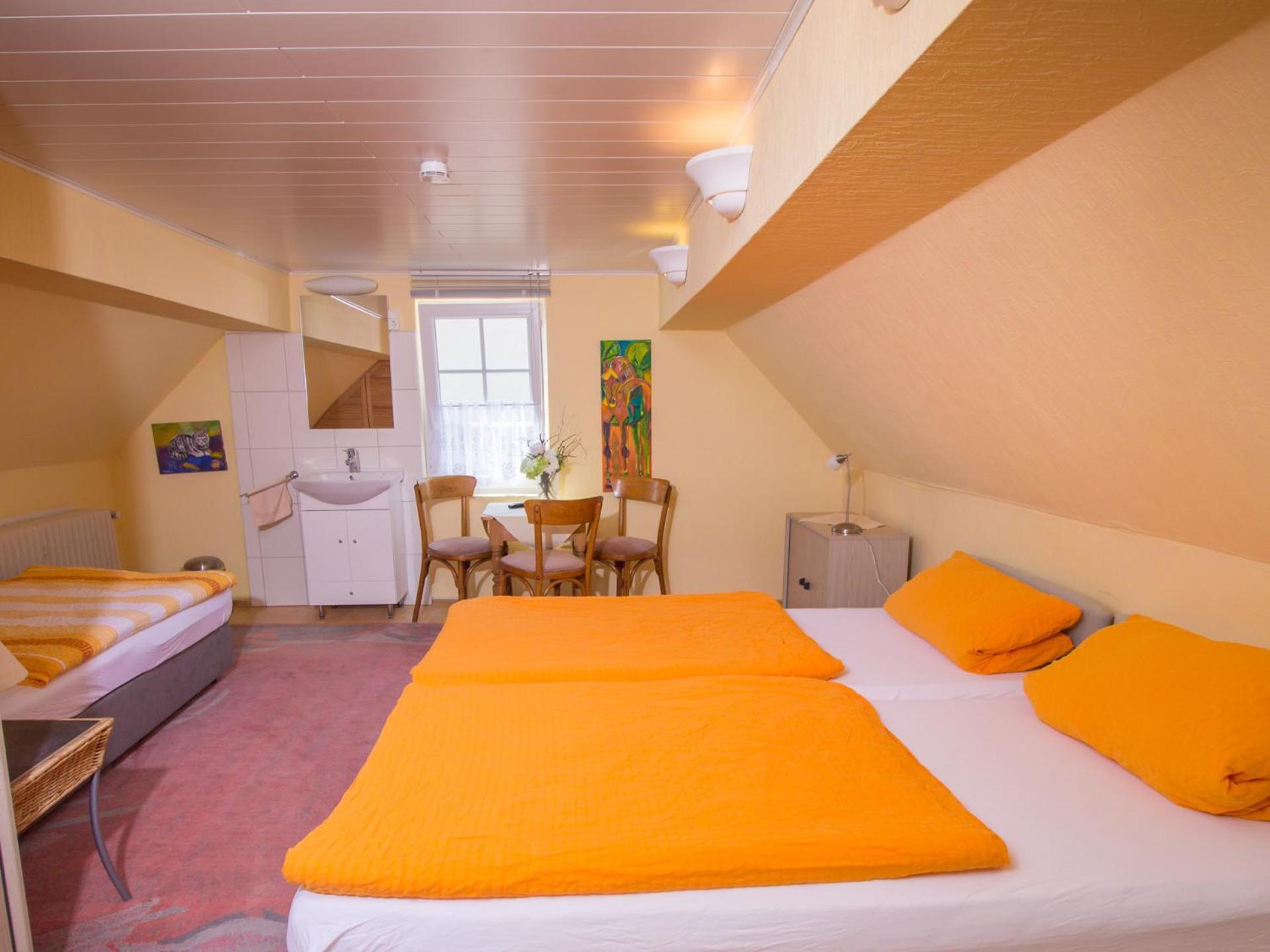 Hotel Zur Post - Burg An Der Mosel Стая снимка